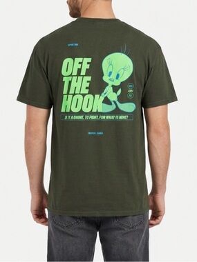 Tweety 'Off The Hook' size large vintage Y2K Graphic Tee Neon Green